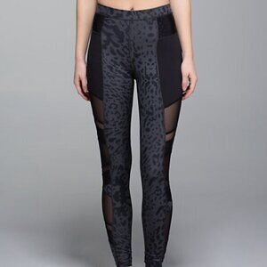 Lululemon Just Breathe Pant Size 4 High Rise Animal Swirl Deep Coal Light/Black​